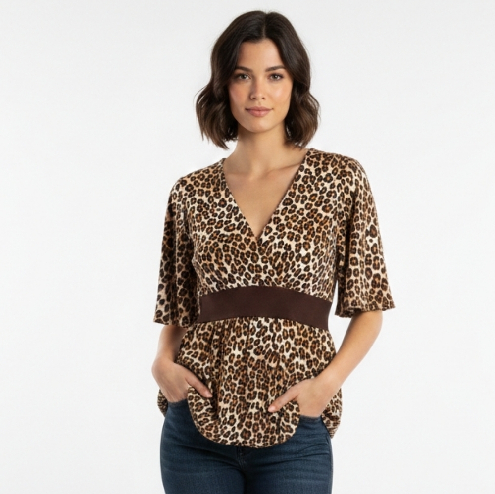 Michael Kors Leopard Print V-Neck Top Size Medium